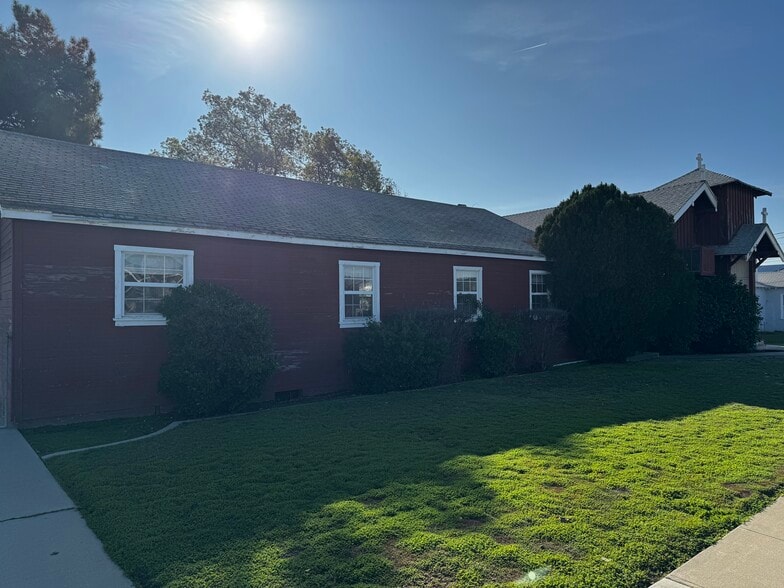 More Photos Of 600 E Hermosa St, Lindsay Religious Facility For Sale