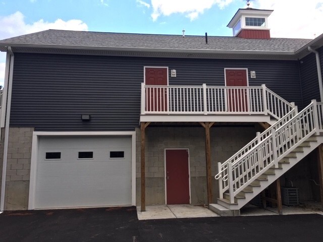 More Photos Of 263 Bedford St, Lakeville Flex For Lease
