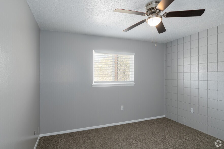 More Photos Of 5249 Wren Ave, El Paso Apartments For Sale