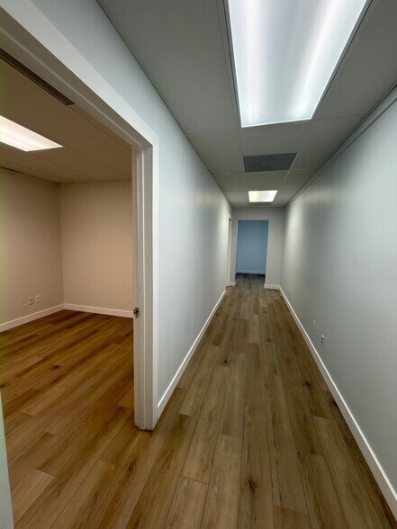 More Photos Of 1539 Parental Home Rd, Jacksonville Medical For Lease