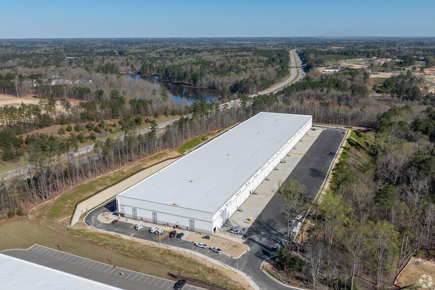 More Photos Of 565 Hinton Oaks Blvd, Knightdale Industrial For Lease