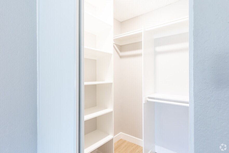 More Photos Of 130 S Alexandria Ave, Los Angeles Apartments For Sale