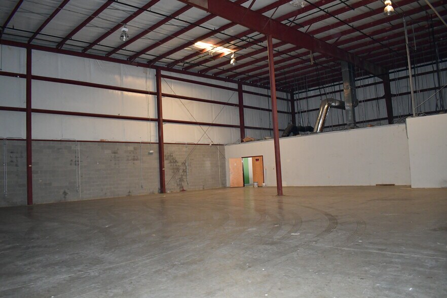 More Photos Of 115 Juliad Ct, Fredericksburg Warehouse For Lease