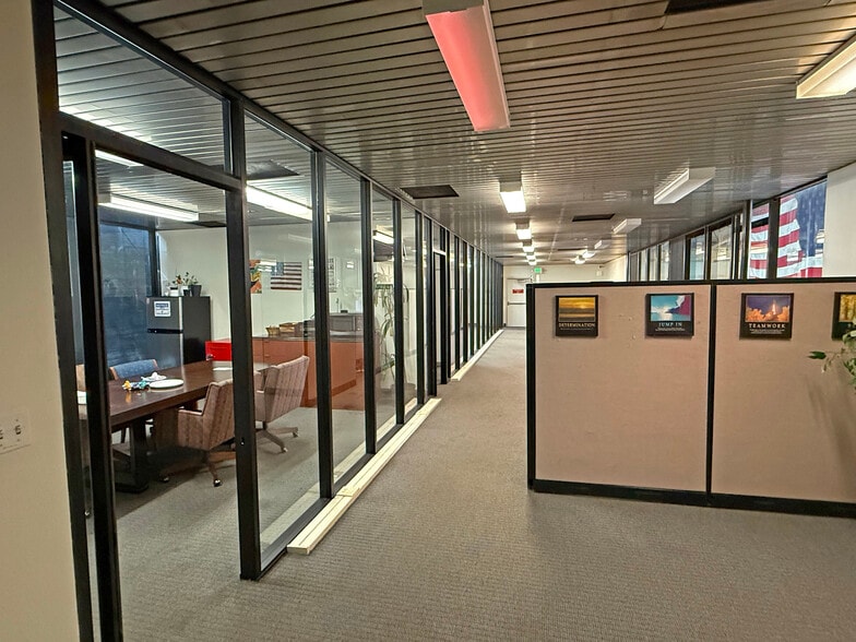 More Photos Of 28258 Avenue Stanford, Valencia Manufacturing For Sale