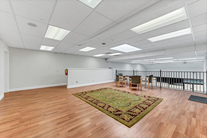 More Photos Of 1925 Francisco Blvd E, San Rafael Light Manufacturing For Lease