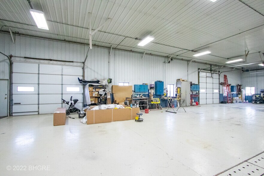 More Photos Of 2326 N Main St, Osceola Auto Repair For Sale