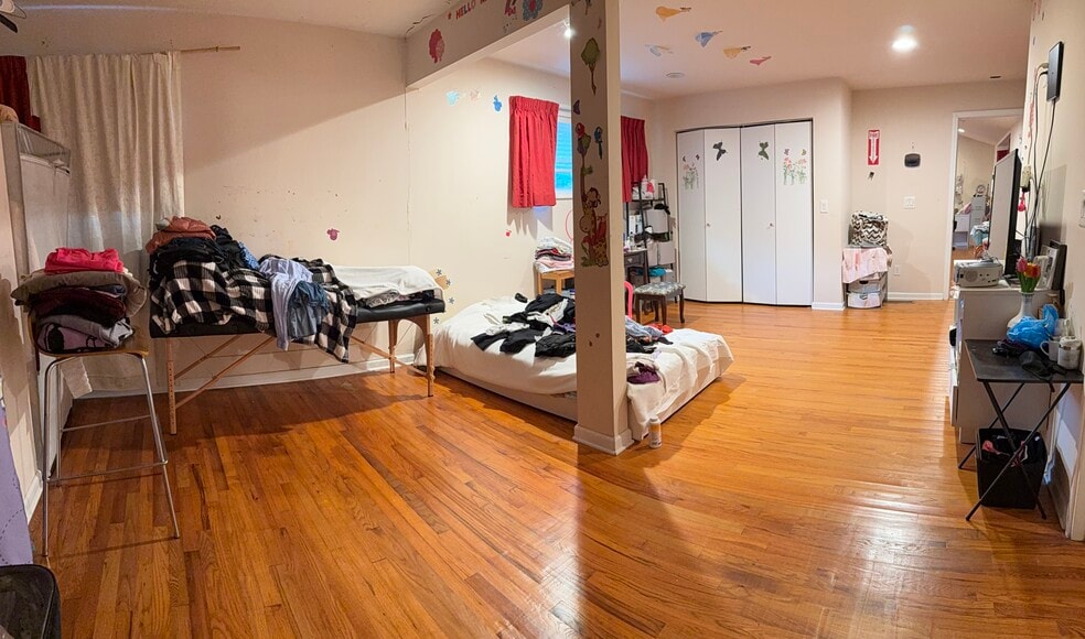 More Photos Of 3147 Shallowford Rd, Atlanta Office For Sale