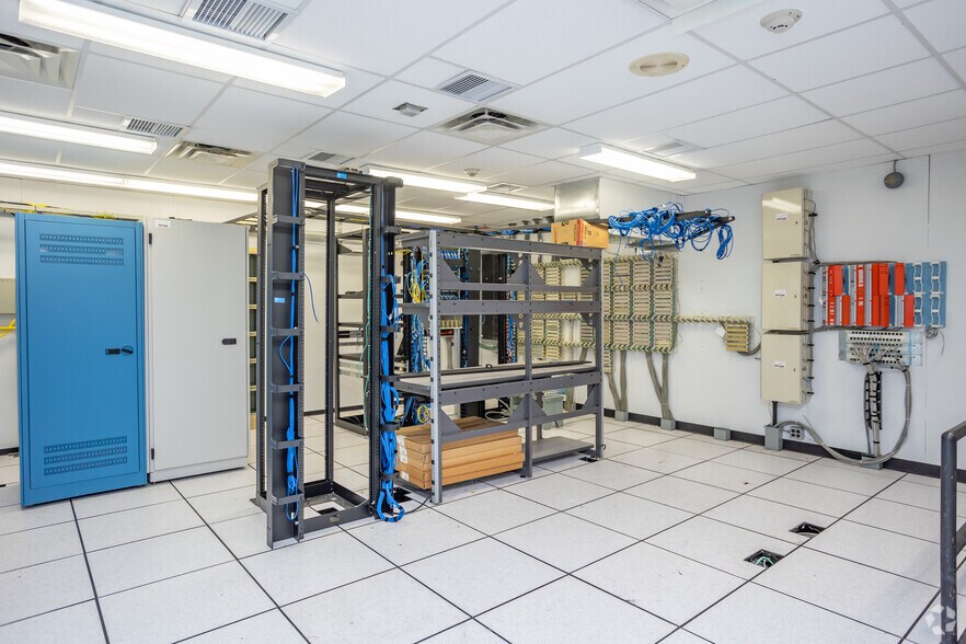 More Photos Of 2501 Wilmington Rd, New Castle Office For Sale