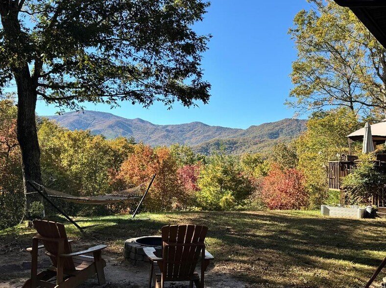 More Photos Of 354 Ivy Ridge Cir, Sylva Specialty For Sale