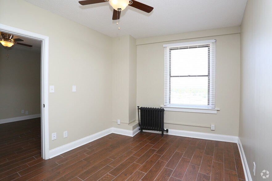 More Photos Of 7 S Stolp Ave, Aurora Apartments For Lease