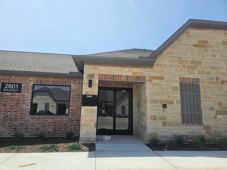 More Photos Of 2601 Little Elm Pky, Little Elm Office For Sale