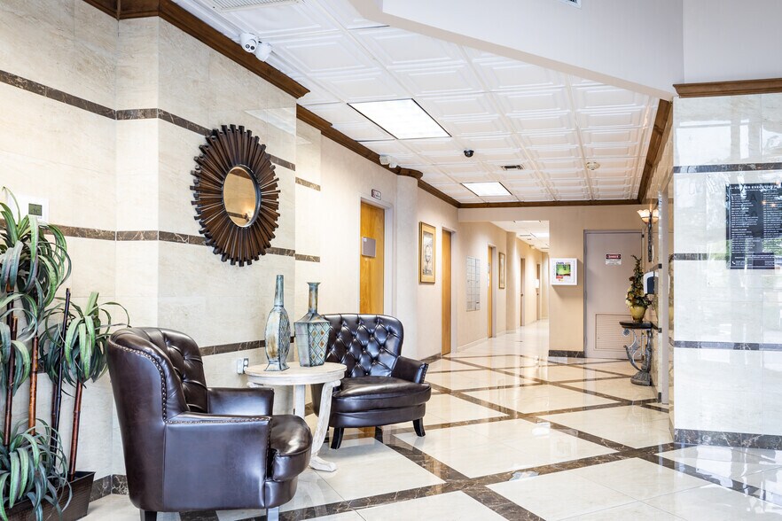 More Photos Of 10100 W Sample Rd, Coral Springs Office For Lease