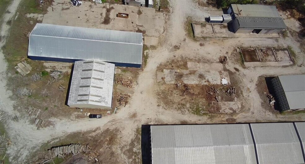 More Photos Of 8727 Arenzville Rd, Beardstown Warehouse For Sale