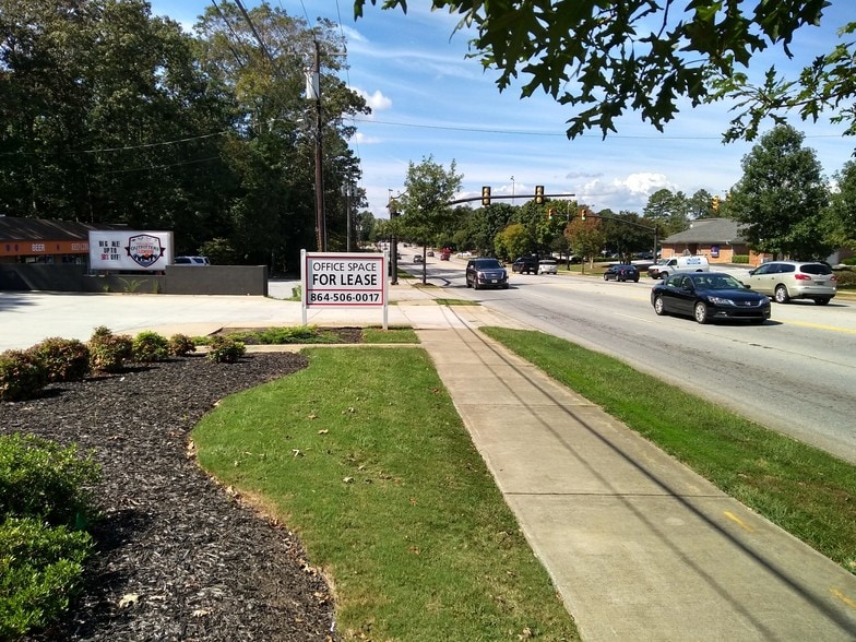 More Photos Of 1044 Tiger Blvd, Clemson General Retail For Sale