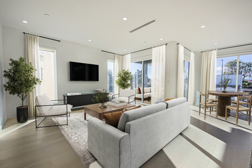 More Photos Of 2200 Thurman Ave, Los Angeles Multifamily For Sale