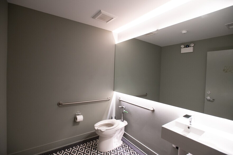 More Photos Of 2753 W Fullerton Ave, Chicago Apartments For Lease