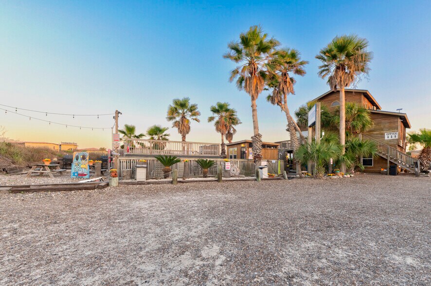 More Photos Of 539 S 12th St, Port Aransas Hotel For Sale