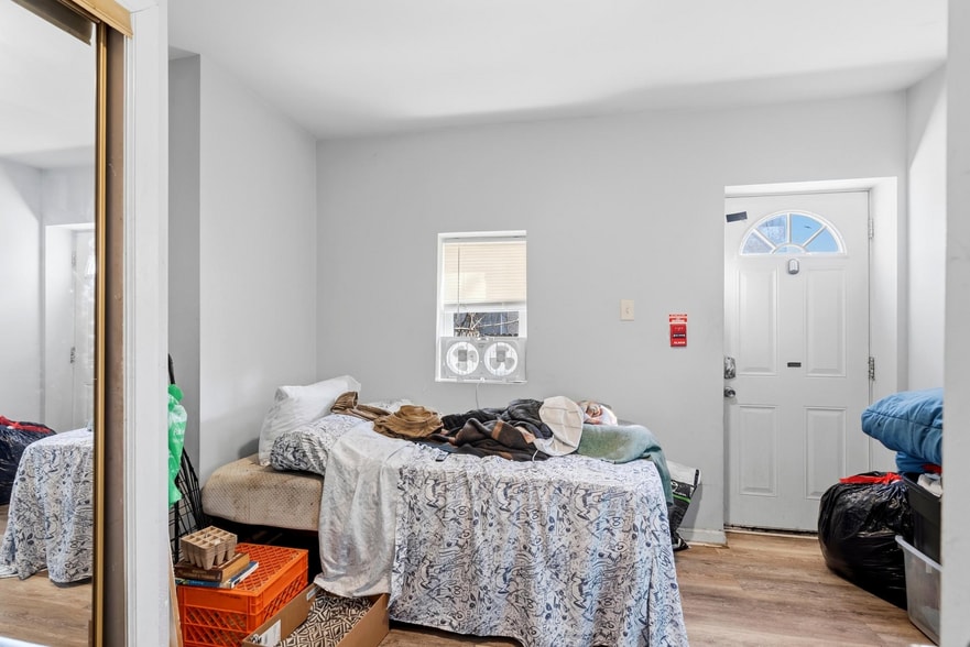 More Photos Of 825 N 41st St, Philadelphia Apartments For Sale