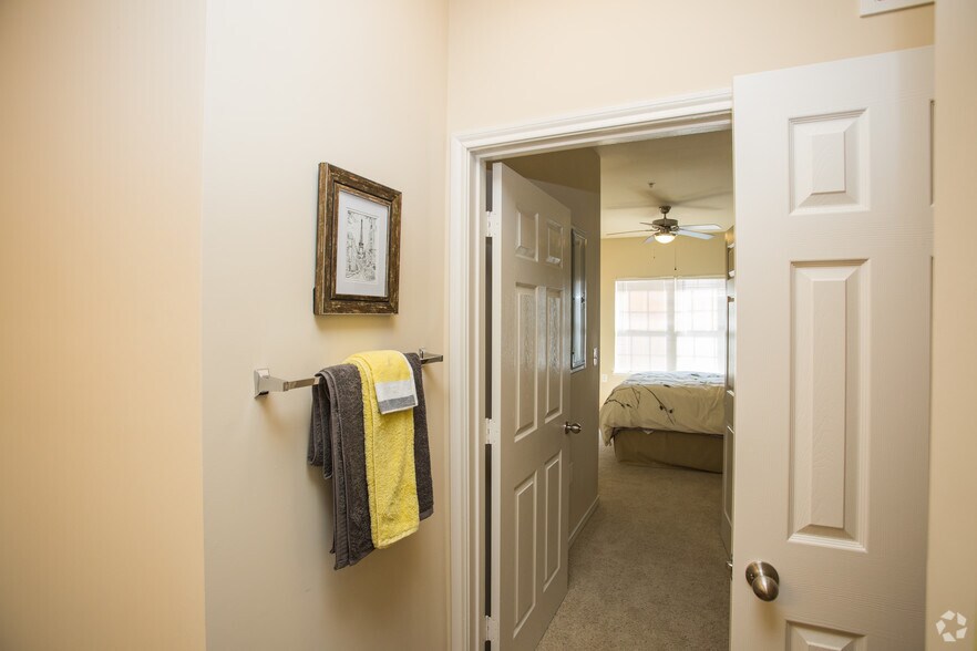 More Photos Of Mooreview Pky @ Loudoun County Pky, Ashburn Unknown For Lease