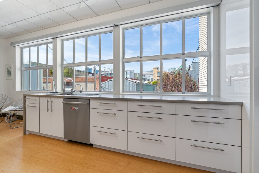 More Photos Of 15-17 Brush Pl, San Francisco Flex For Lease