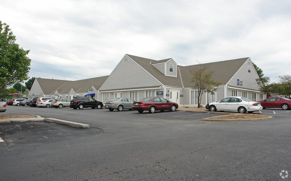 More Photos Of 5703-5713 NW 64th Ter, Kansas City Medical For Sale