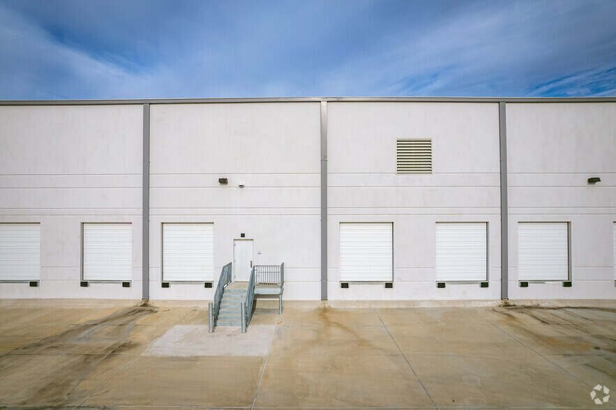 More Photos Of 5002 Business Park Dr, Rosenberg Unknown For Lease