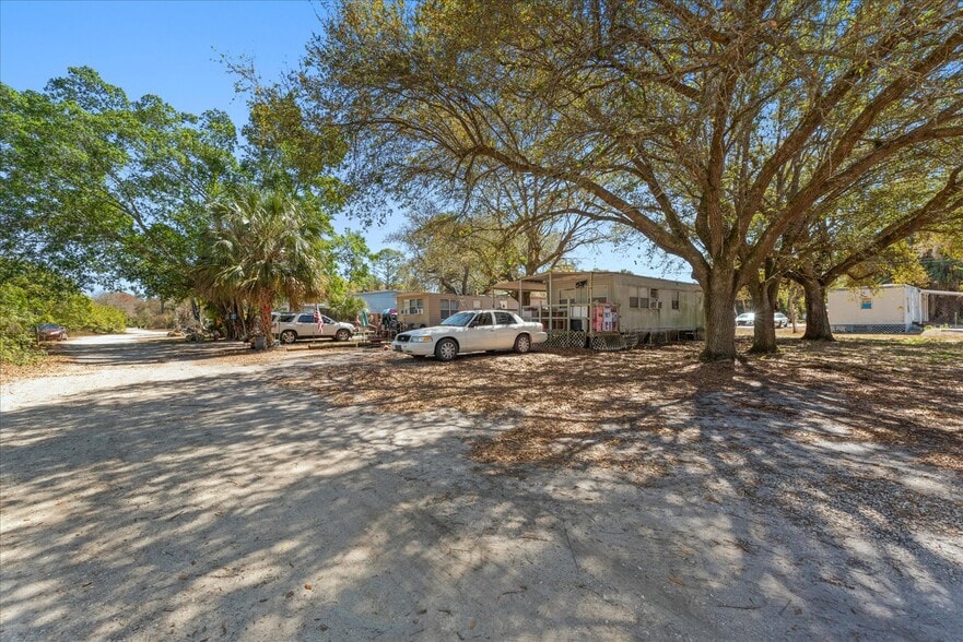 More Photos Of 380 San Jose St, North Fort Myers Manufactured Housing Mobile Home Park For Sale
