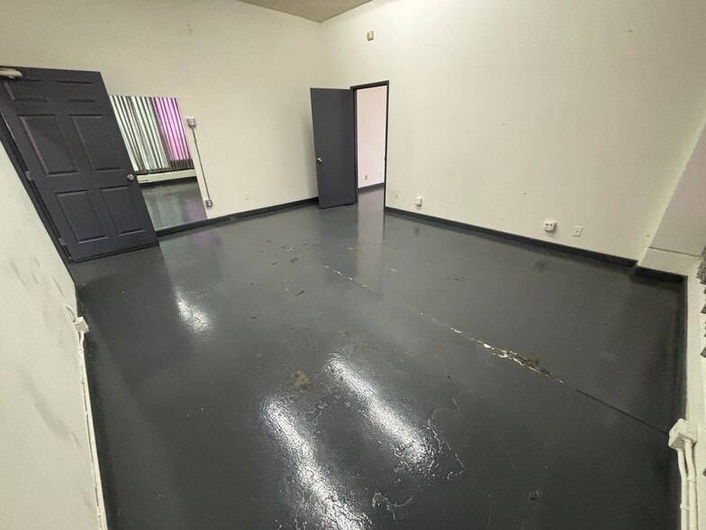 More Photos Of 3850 Santa Fe Ave, Vernon Manufacturing For Lease