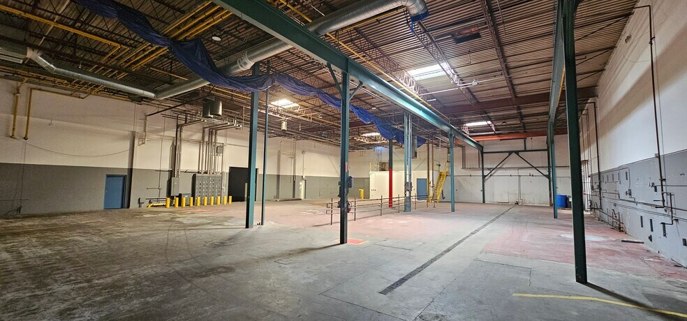 More Photos Of 13290 E Daum Dr, City of Industry Manufacturing For Sale
