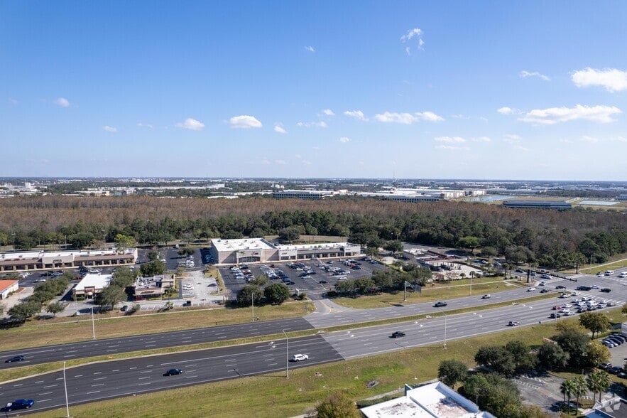 More Photos Of 8421-8481 S John Young Pky, Orlando General Retail For Lease