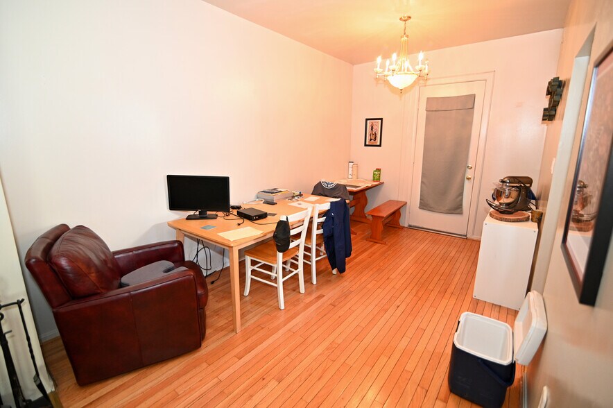 More Photos Of 513-519 12th St SE, Washington Apartments For Sale