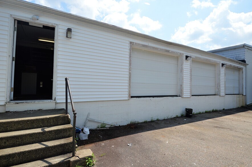 More Photos Of 452 Randolph St, Abington Warehouse For Lease