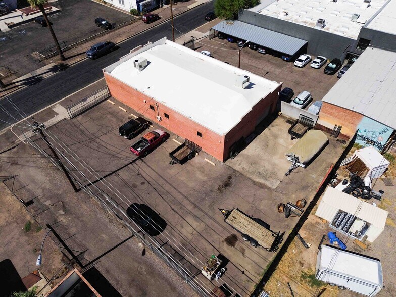 More Photos Of 718 W Polk St, Phoenix Manufacturing For Sale