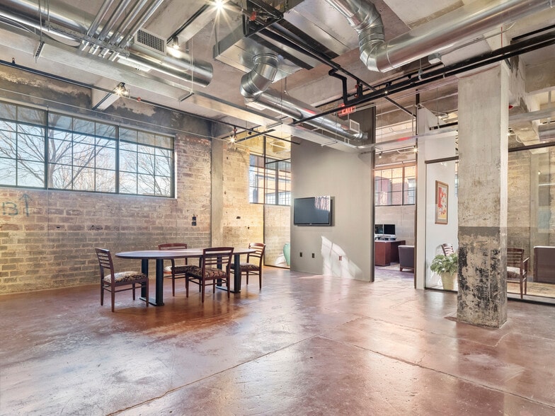 More Photos Of 201 NW 10th St, Oklahoma City Storefront Retail Office For Lease