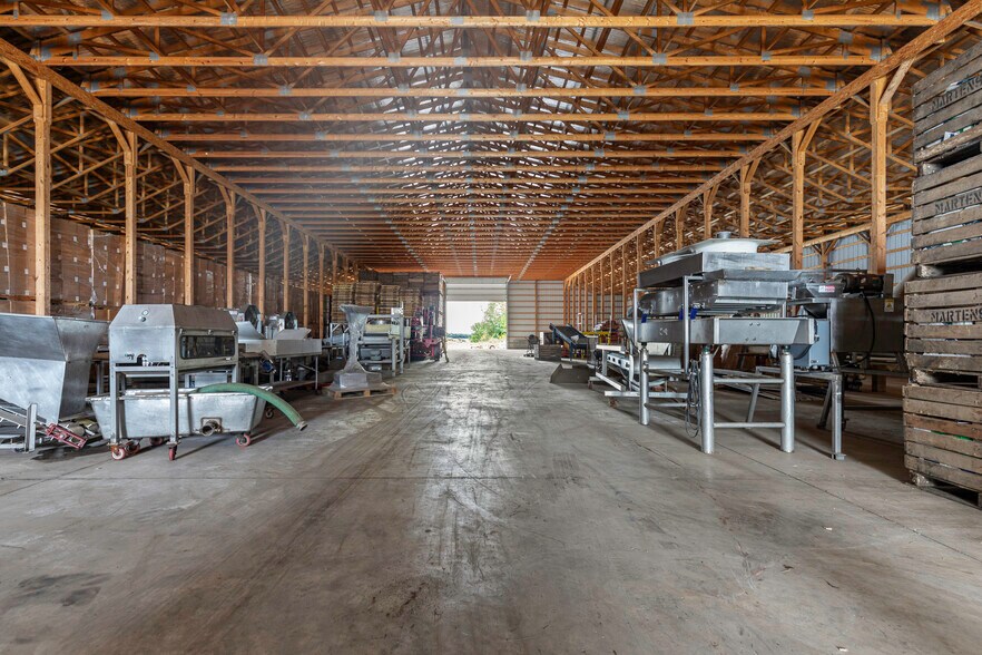More Photos Of 1323 Towpath Rd, Port Byron Industrial For Lease