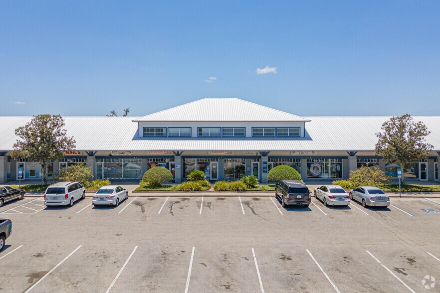 More Photos Of 1015-1045 E Cr-540a, Lakeland Unknown For Lease