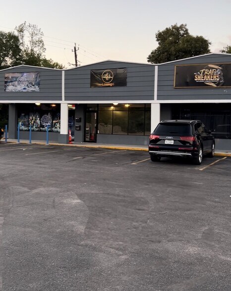 Primary Photo Of 7103-7109 Langley Rd, Houston Storefront For Lease