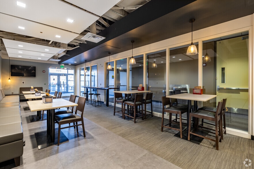 More Photos Of 2120 S 72nd St, Omaha Office For Lease