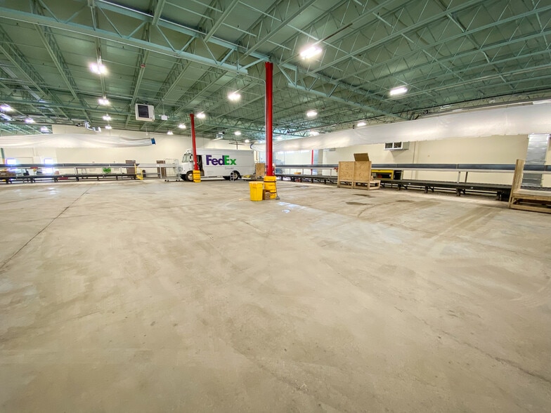 More Photos Of 20 New England Dr, Essex Junction Warehouse For Lease