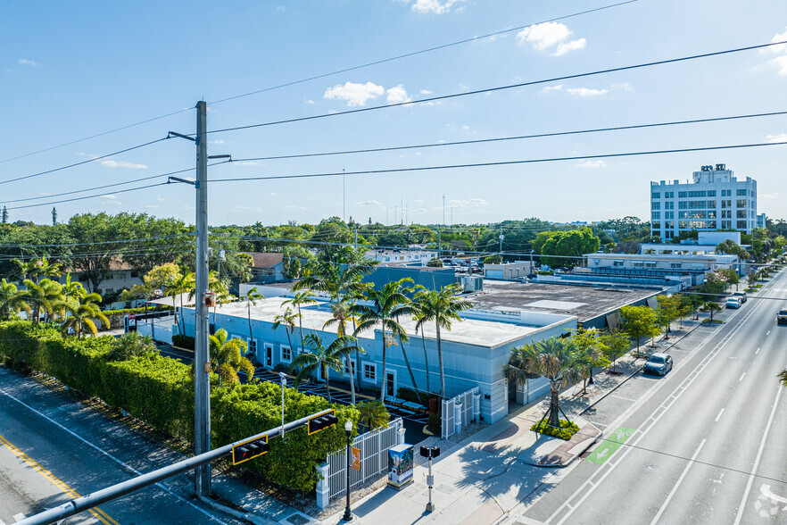 Primary Photo Of 2404 Hollywood Blvd, Hollywood Loft Creative Space For Lease