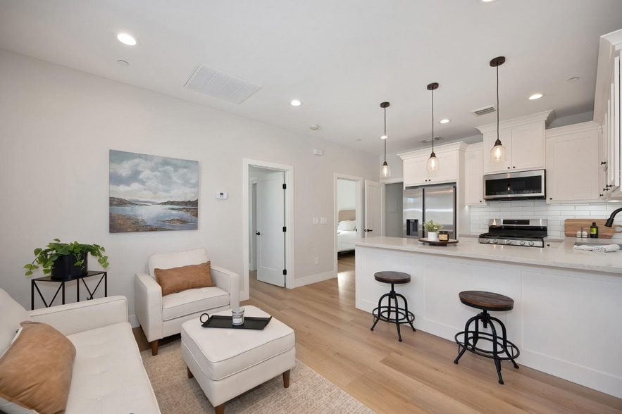 More Photos Of 908 Bidwell St, Folsom Multifamily For Sale