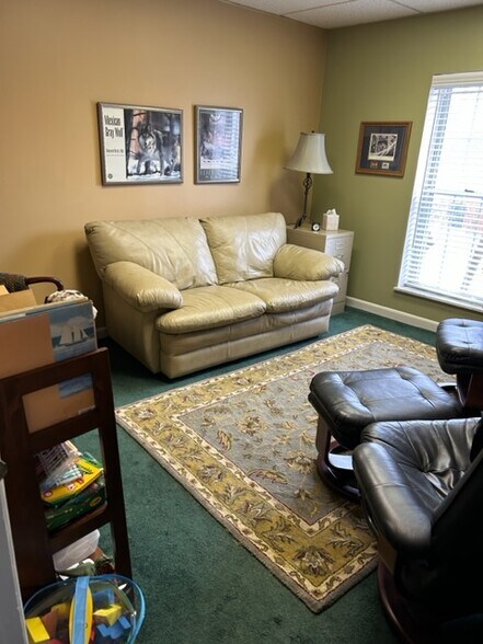 More Photos Of 1106 Ohio River Blvd, Sewickley Office For Sale