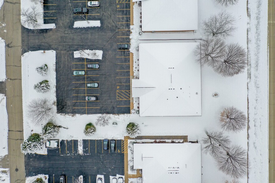 More Photos Of W6180 Aerotech Dr, Appleton Office For Lease