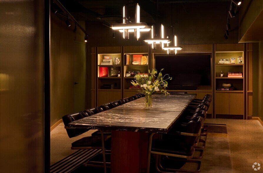 More Photos Of 110 E 25th St, New York Coworking Space