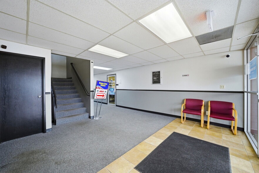 More Photos Of 225 S Academy Blvd, Colorado Springs Office For Sale