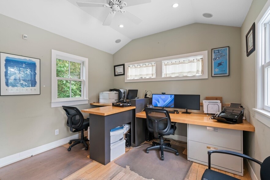 More Photos Of 67 Fort Salonga Rd W, Northport Loft Creative Space For Sale