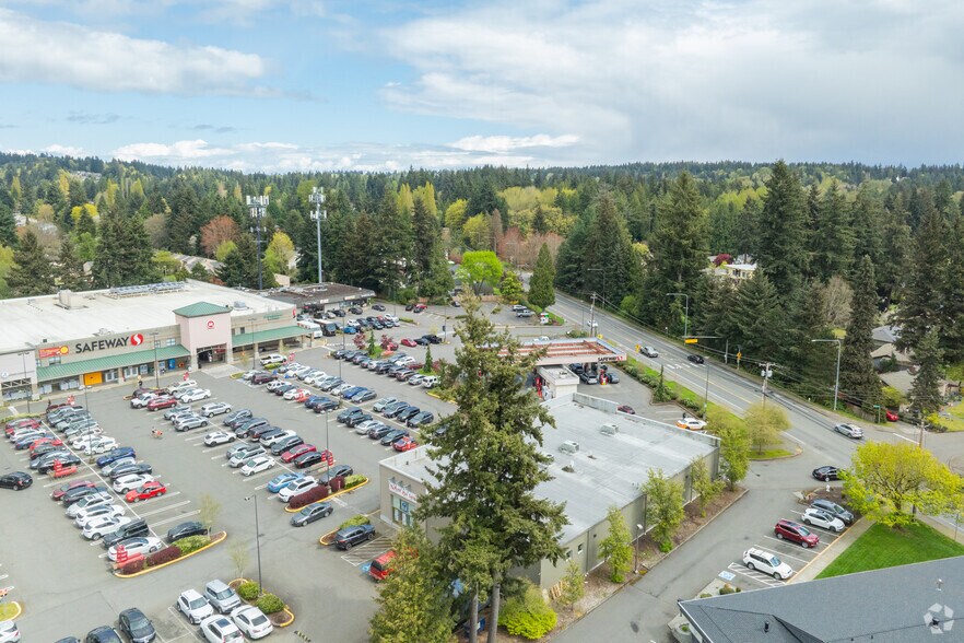 More Photos Of 10015 NE 137th St, Kirkland Freestanding For Lease