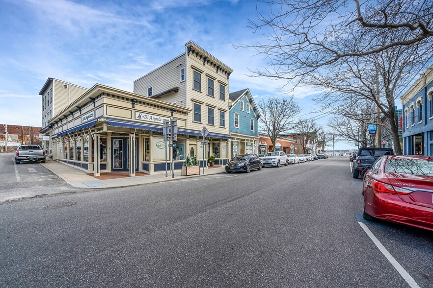More Photos Of 136-138 Main St, Greenport Storefront Retail Residential For Sale