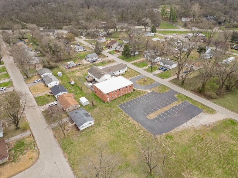 More Photos Of 8861 Botanical Ave, Caseyville Specialty For Sale