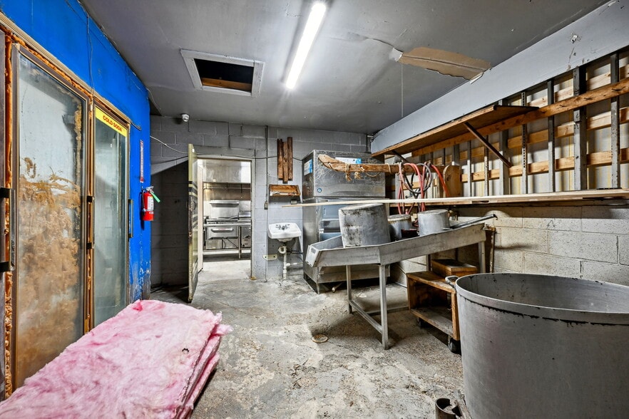 More Photos Of 1705 C M Fagan Dr, Hammond Convenience Store For Sale